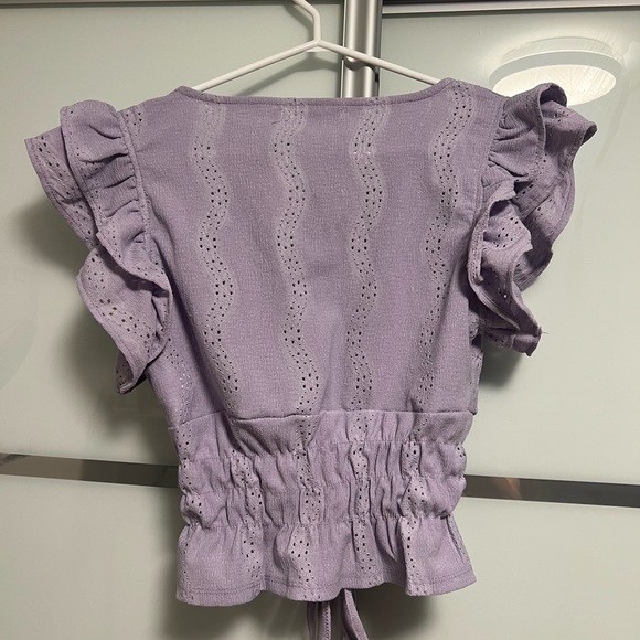 Flirty frilled lavender top, never worn! - Picture 3 of 4